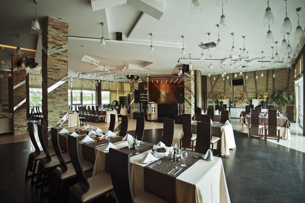 Victoria Hotel & Business Centre Μινσκ Εξωτερικό φωτογραφία