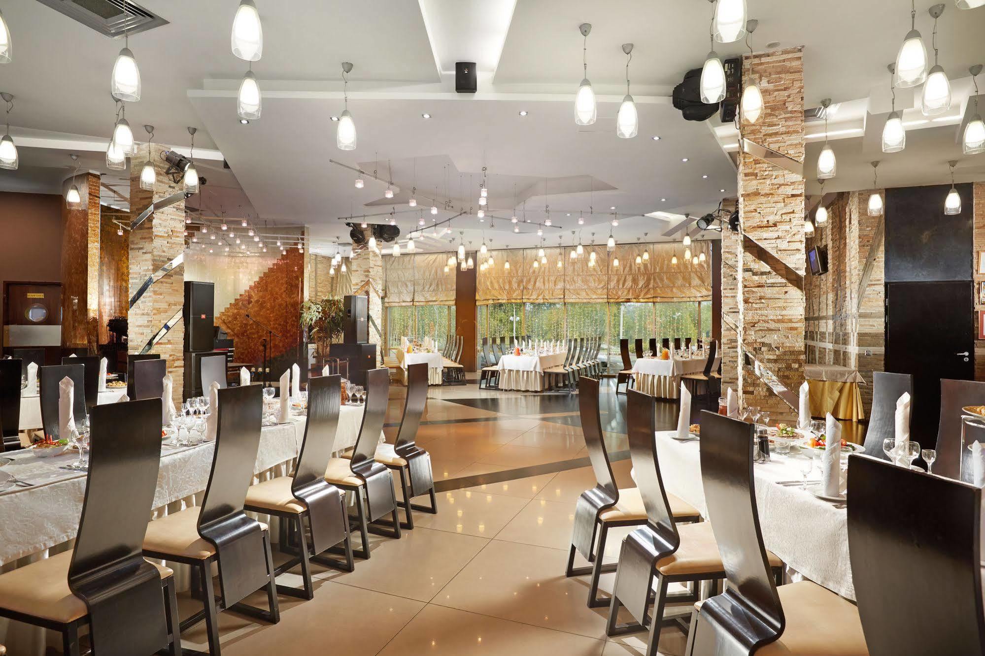 Victoria Hotel & Business Centre Μινσκ Εξωτερικό φωτογραφία