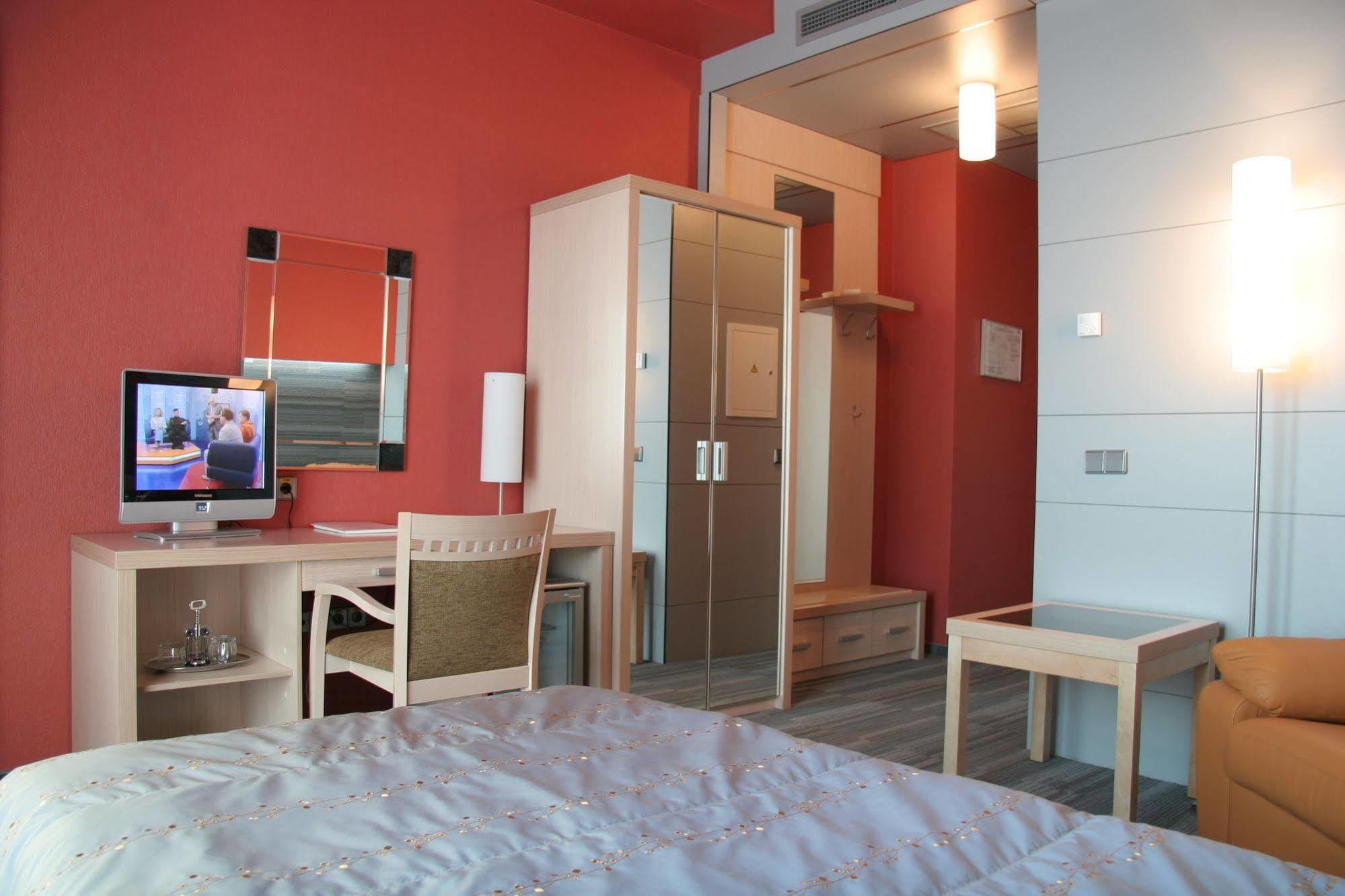 Victoria Hotel & Business Centre Μινσκ Εξωτερικό φωτογραφία